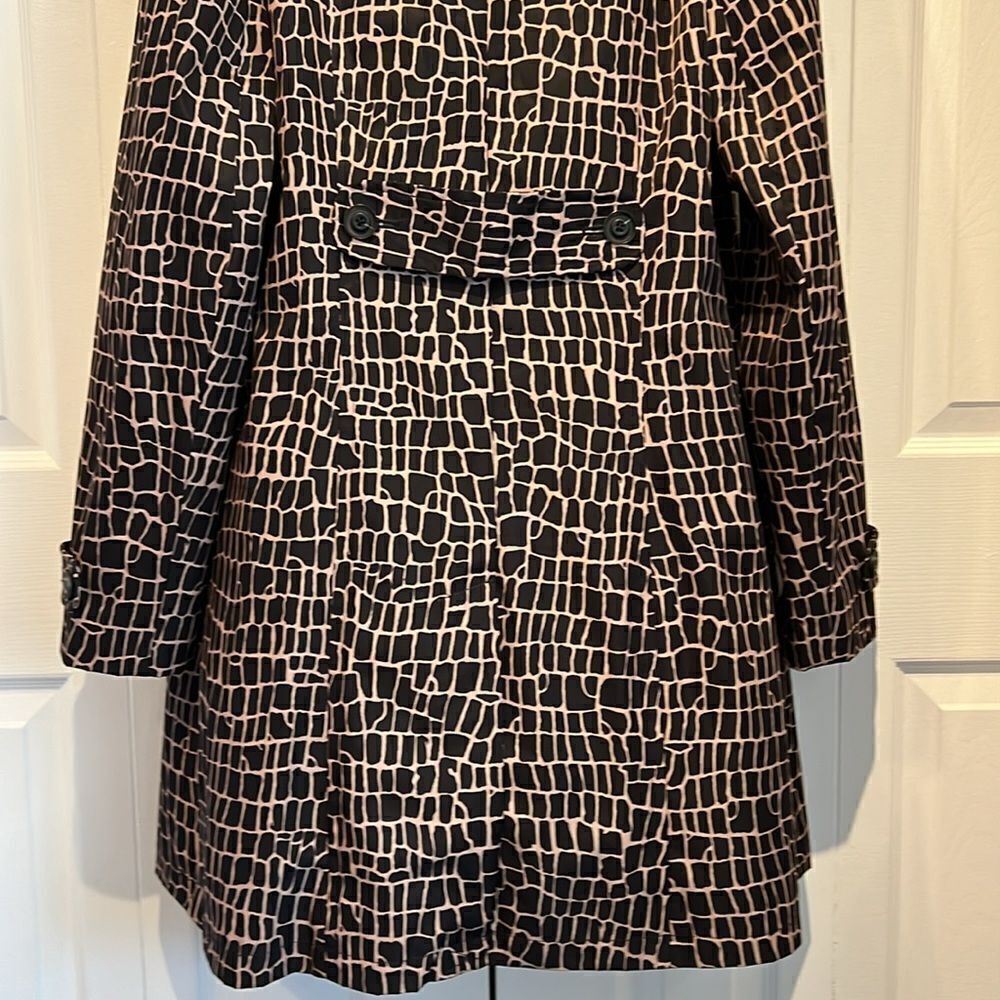 Relatively Black/Tan Animal Print Rain Coat‎ Size L/XL ( see measurements) - Picture 10 of 13
